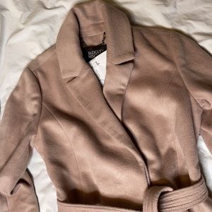 New Badgley Mischka Sample Coat Gorgeous S